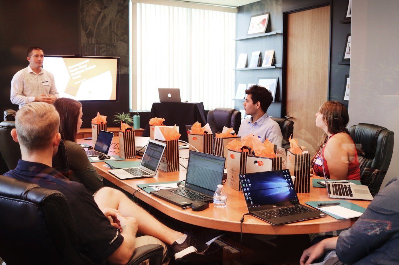 content calendar vs content planner — illustrative stock photo
